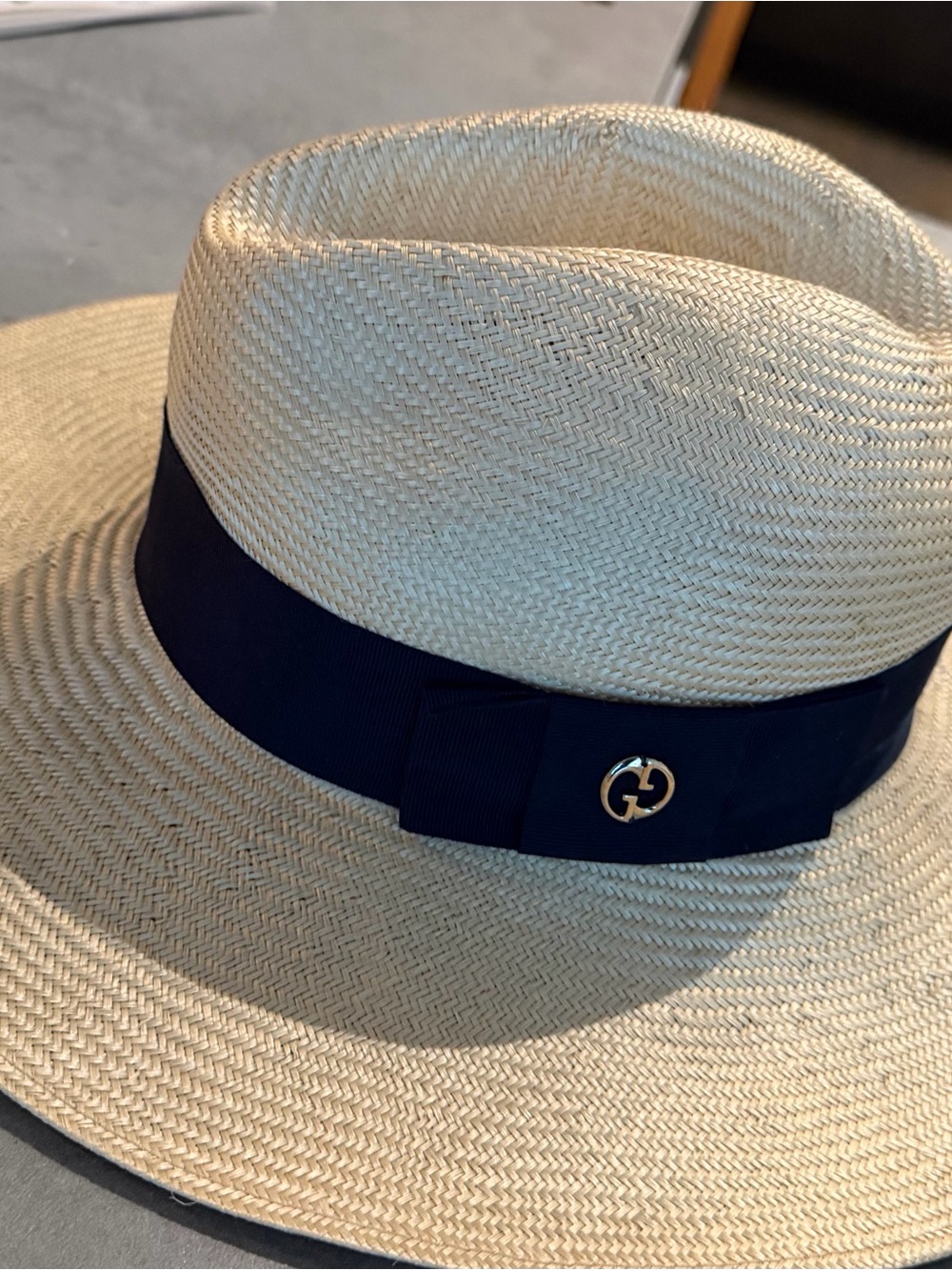 Gucci Straw Panama Hat with Black Ribbon and Gold Logo - Picture 4 of 4